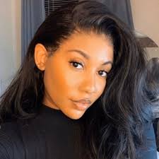 Amber Chanel 🦋 (@Amber__Chanel)