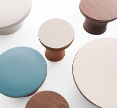 Palette coffee table with roulette bribricolage. Contemporary Coffee Table Roulette Flai Wooden Terracotta Round