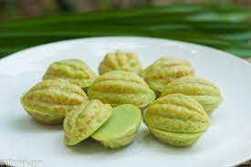 Pkpb #kuih #kuihcara #caramanis #minumpetang #kakkekkakkueh bahan2 1/2cawan santan 1/2cawan air pandan 1/2cawan air. Resepi Kuih Cara