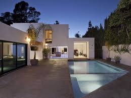 Villa Contemporaine A Beverly Hills En Californie Villa Contemporaine Facade Maison Moderne Et Maison De Luxe