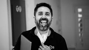 Denti Fissi Senza Osso - Dr Palmas - 🔥MOLDAVIA Un Dentista Italiano  all'Estero. Paziente del policlinico del Dr Palmas in Moldavia. Numero  verde 800 629504 - Per un preventivo invia la tua