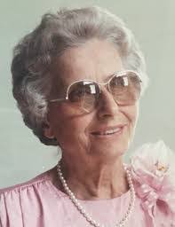 Donna Benge's Instagram, Twitter & Facebook