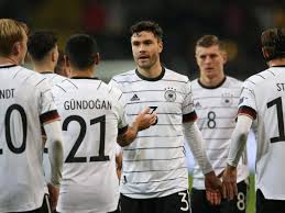 Diese jungs könnten 2014 in brasilien im kader stehen. Aus Nach 43 Landerspielen Leiser Abschied Fussball Nationalmannschaft Verliert Feste Grosse Shz De