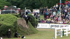 Tempo, zweikämpfe, chancen auf beiden seiten: Clipmyhorse Tv Deutschland Re Live 100 Jahre Hamburger Derby Facebook
