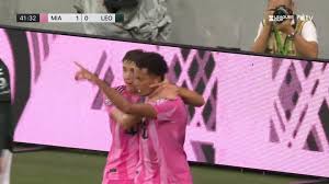 Dániel Pintér scores in the 42'