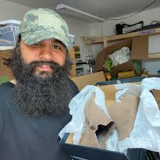 What can I do to help a call duck with a possible slipped tendon?