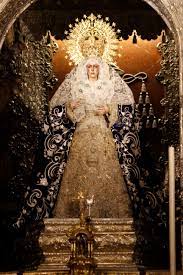 La muuchatena se celebra en junio. Virgin Of Hope Of Macarena Wikipedia