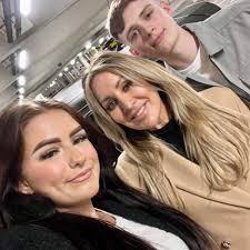 Looking for recommendations for party entertainers for my daughters  birthday party in November please 🙂