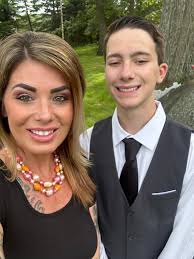 🎓Senior Spotlight: Jameson Hurst!🥅🏒