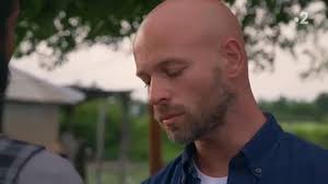 Elle lui a laissé un goût amer aussi à cause de frédéric lopez. Rendez Vous En Terre Inconnue Ce Moment Avec Franck Gastambide Qui A Fait Pleurer Des Millions De Telespectateurs Hier Soir Sur France 2 Les Infos Videos