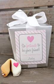 Keep track of rsvps, and text your invitations to guests. 7 Best Dinner Party Favors Ideas Crafts Diy Gifts Homemade Gifts