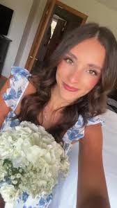 Ellie Mccarter's Instagram, Twitter & Facebook