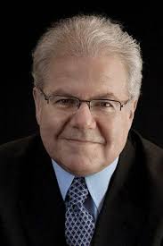 Renowned pianist Emanuel Ax performs solo in benefit concert