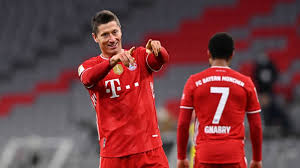 Robert lewandowski ist bei den bayern als rekordtorjäger auf dem zenit. Bayerns Robert Lewandowski Noch Ein Tor Bis Zu Klaus Fischer Kicker