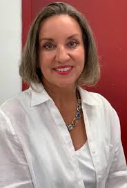 Kris Hostetter's Instagram, Twitter & Facebook