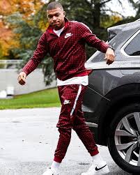 Widely considered as one of the best players in the world, he is known for his dribbling, explosive speed, and clinical finishing. Smotrisport Tv Kilian Mbappe Na Stile Facebook