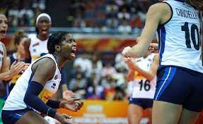 Nei primi anni di vita il club disputa campionati a livello regionale, arrivando a giocare in serie b1, grazie all'acquisto del titolo sportivo dal gruppo sportivo pavic romagnano, anche se retrocede prontamente nelle. Volley Femminile Italia Olanda In Tv Data Orario E Diretta Streaming Semifinale Europei 2021