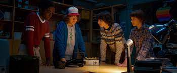 Брэдли бьюкер, марита грабяк, джон дж. Stranger Things Season 3 Trailer Songs Popsugar Entertainment