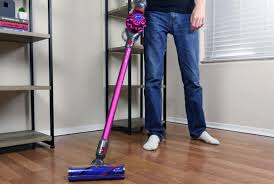 We just got our hands on the dyson v10 cyclone motorhead cordless vacuum. Dyson V7 Review Absolute Vs Animal Vs Motorhead Vs Allergy
