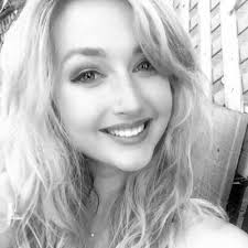 Leah Cross (@CrossLeah93)