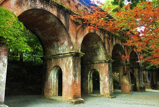 秋のお散歩には南禅寺と水路閣 | 京都観光情報 京都ツウ読本