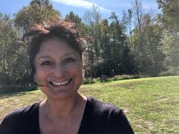 Escaped from Cali to the promised land… Tennessee! (My sister in temporary  tow) How beautiful you are. Thank you Jesus for my new home and new life!  The possibilities are now endless