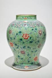 Antique Chinese 18th 19th Qing Jiaqing Porcelain Temple Jar Vessel Famille Verte Chinese Pottery Oriental Vase Chinese Ceramics