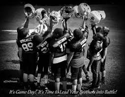 Football Photography Photo By A Tatephotography Football Poses Football Photography American Football Team