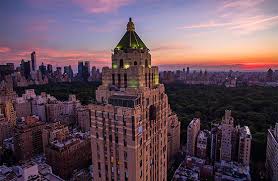 Discover Classic Nyc Hotel Cabaret At Cafe Carlyle The Legendary Jazz Restaurant In New York City Hosts Stellar Talent Carlyle Hotel Luxury Hotel Italy Hotels