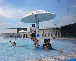 Saat ini sudah banyak tempat yang menyediakan fasilitas kolam renang yang sangat nyaman untuk bersantai. 10 Kolam Renang Di Gresik Yang Seru Untuk Dikunjungi