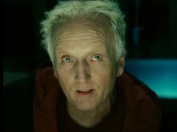 🤔Muchos aseguran que existe un gran parecido físico entre estos dos  grandes! Vos que pensás? Clint Eastwood ↔️ Hugh Jackman🙌 👉De paso el Sr.  Clint está cumpliendo nada más y nada menos