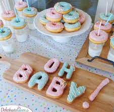 Baby shower food ideas for a boy. Essen Fur Babyparty Die 25 Leckersten Snacks Fur Die Baby Shower Babyparty Gender Reveal Party Enthullung Des Babygeschlechts