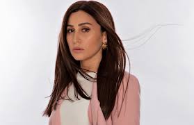 فاجأ الفنان عمرو دياب الفنانة دينا الشربيني خلال تصوير عدد من مشاهد مسلسلها الجديد المعجزه المقرر عرضه في السباق الرمضاني. Ø¯ÙŠÙ†Ø§ Ø§Ù„Ø´Ø±Ø¨ÙŠÙ†ÙŠ ØªØ³ØªØ¹Ø¯ Ù„Ù€ Ø§Ù„Ø²ÙŠØ§Ø±Ø© Ø¨ÙˆØ§Ø¨Ø© Ø§Ù„Ø£Ù‡Ø±Ø§Ù…