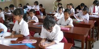 Untuk lebih jelasnya berikut beberapa gambar untuk mewarnai anak tk a yang dapat kamu jadikan sebagai referensi. Cuma Di Indonesia Sekolah Dasar Punya Banyak Sebutan Merdeka Com