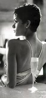 Halle berry reveals james bond star pierce brosnan saved her from choking while filming die another day. Halle Berry Die Another Day If You D Like More Of This Visit Www Styleopath Com For A Chance To Win Halle Berry Short Hair Halle Berry Images Halle Berry