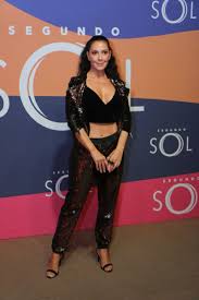 Fabiula nascimento was born on august 18, 1978 in curitiba, paraná, brazil. Fabiula Nascimento Conta Sobre A Personagem Em Segundo Sol Sobre A Vida Com Emilio Dantas E Reflete Sobre A Ausencia De Negros Na Trama Todo Mundo Tem Que Ocupar Tudo Declara