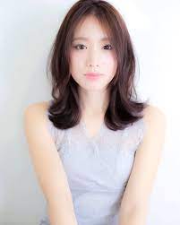 頬骨が高い女性に似合う髪型を知りたい 大人可愛いヘアスタイル特集 folk 髪型 ヘアカラー 頬骨