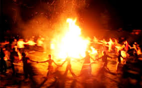 Quedan 190 días para finalizar el año. Tradiciones Y Rituales De La Noche De San Juan La Mas Fria Del Ano La Voz De Tarija