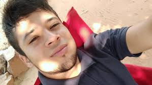 Una joven de 19 años, Romina Gimenei, está desesperada por encontrar a su  novio, Elías Ortiz Maciel, de 25 años, quien desapareció el sábado pasado.  Según Romina, Elías salió de la casa