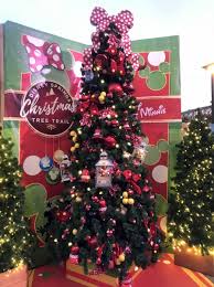 Although this date might seem like it's early to some, it makes complete sense as historically mickey's very merry christmas party starts november 7th or 8th. The Disney Springs Christmas Tree Trail 2018 The Mouse For Less Blog
