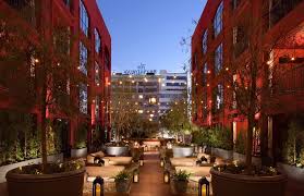 Birthday Dinner Los Angeles The Best La Restaurants For A Birthday Dinner Los Angeles Best Rooftop Bars Hollywood Hotel Hotel Interior Design