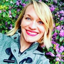 Grace Dow's Instagram, Twitter & Facebook