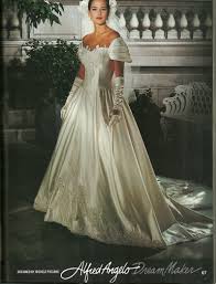 Pin By Kimberly Burns On 1990 S Wedding Gowns Dresses Bridal Gowns Vintage Wedding Gowns Vintage Bridal Satin