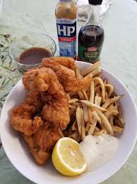 Entdecke rezepte, einrichtungsideen, stilinterpretationen und andere ideen zum ausprobieren. Homemade Fish And Chips Lager Batterered Cod Hand Cut Fries Food