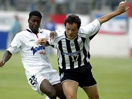 Fernando diniz silva (born 27 march 1974), known as fernando diniz, is a brazilian football manager and former player who played as a midfielder.1. Fernando Diniz No Santos O Curioso Do Futebol