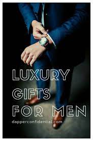 The 60 most unique gifts for men to receive this father's day. Luxus Geschenkideen Fur Manner Mit Geschmack Elegante Geschenkideen Fur Den Anspruchsvollen Weihnachts Geschenke Luxury Gifts For Men Gifts Unique Gifts For Men