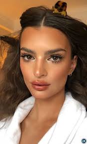 Download Free Emrata Makeup Makeup Download Emrata Free Makeup Download Emrata Free Makeup In 2020 Makeup Looks Natural Makeup Looks Hair Makeup