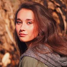 autumn russell (@ab_boolin)