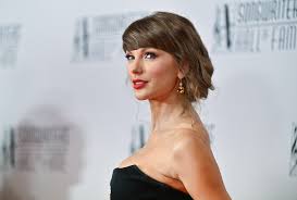 What does Taylor Swift’s Instagram bio mean? Swifties take their best shot at decoding ’000′