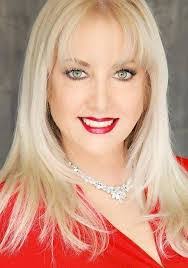 Lori Moreno's Instagram, Twitter & Facebook